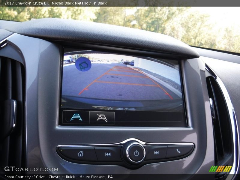 Mosaic Black Metallic / Jet Black 2017 Chevrolet Cruze LT