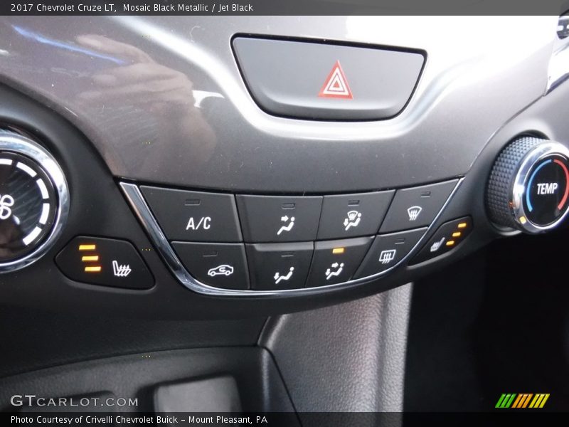 Mosaic Black Metallic / Jet Black 2017 Chevrolet Cruze LT