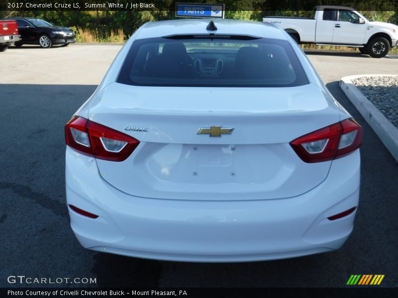 Summit White / Jet Black 2017 Chevrolet Cruze LS
