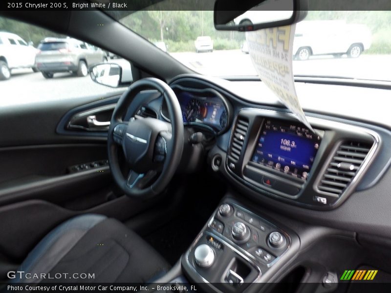 Bright White / Black 2015 Chrysler 200 S