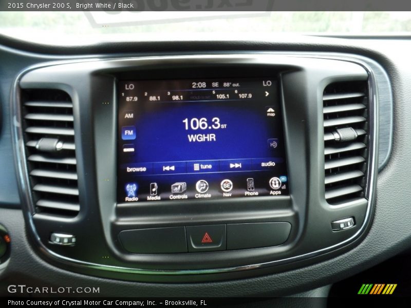Bright White / Black 2015 Chrysler 200 S