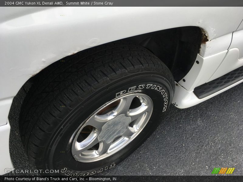 Summit White / Stone Gray 2004 GMC Yukon XL Denali AWD