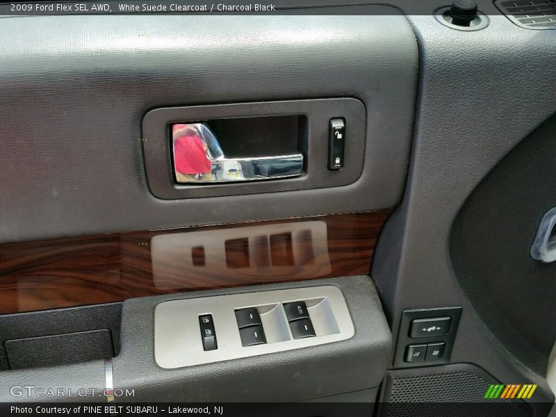 White Suede Clearcoat / Charcoal Black 2009 Ford Flex SEL AWD
