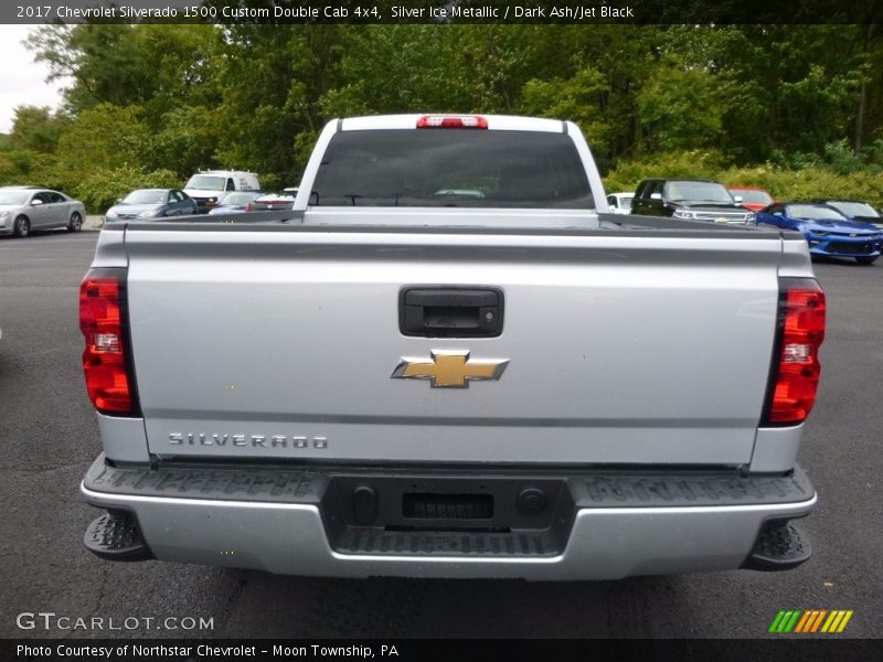 Silver Ice Metallic / Dark Ash/Jet Black 2017 Chevrolet Silverado 1500 Custom Double Cab 4x4