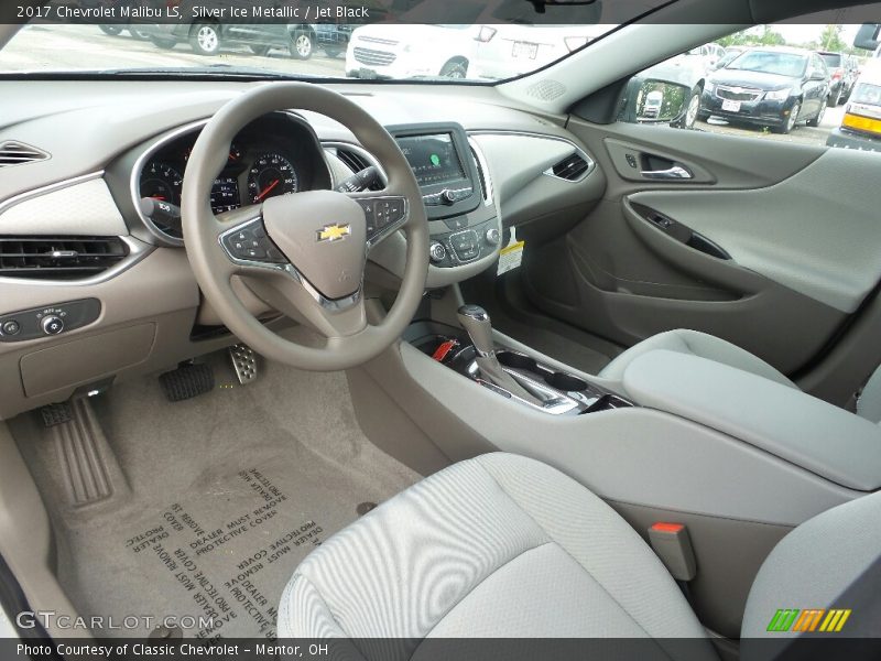 Silver Ice Metallic / Jet Black 2017 Chevrolet Malibu LS