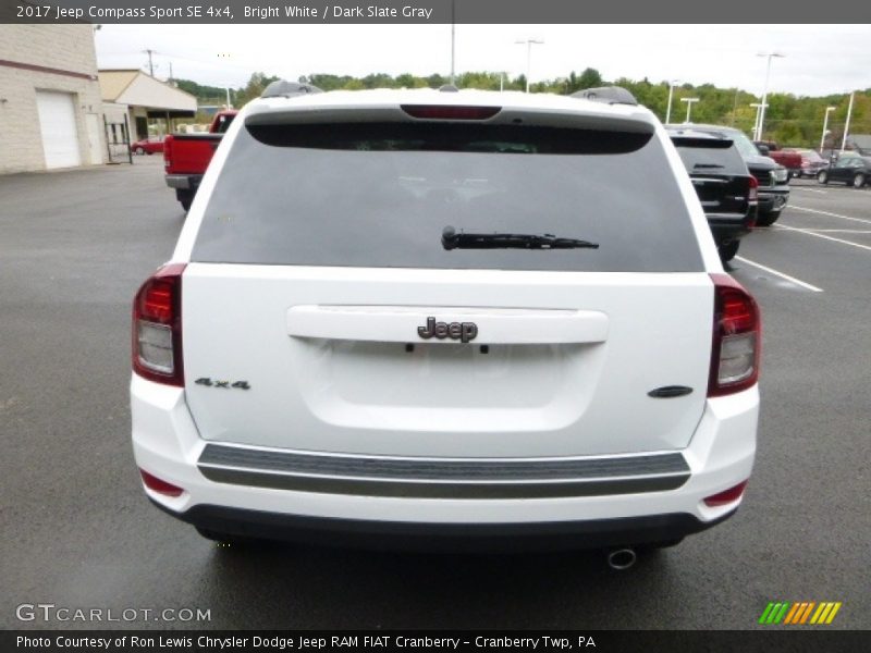 Bright White / Dark Slate Gray 2017 Jeep Compass Sport SE 4x4