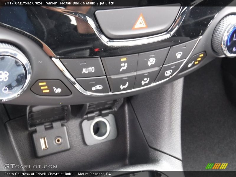 Mosaic Black Metallic / Jet Black 2017 Chevrolet Cruze Premier