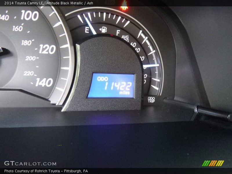 Attitude Black Metallic / Ash 2014 Toyota Camry LE