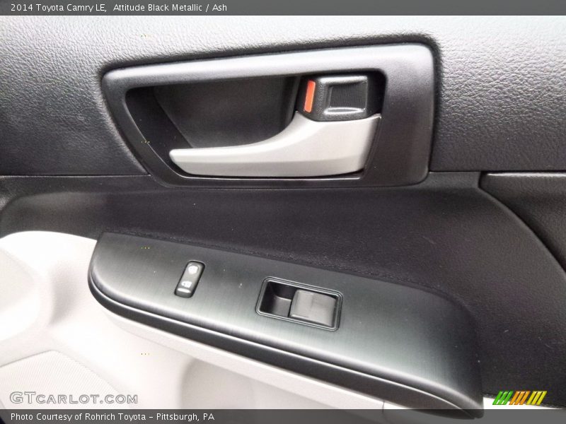 Attitude Black Metallic / Ash 2014 Toyota Camry LE