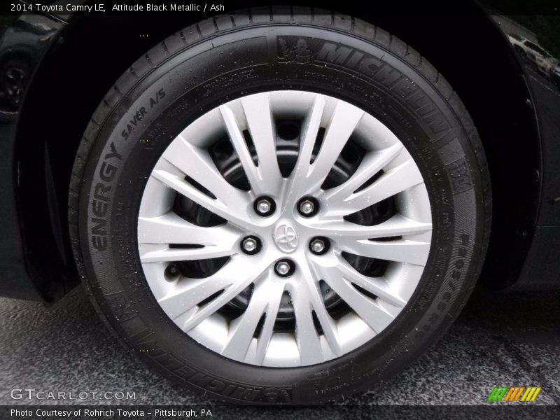 Attitude Black Metallic / Ash 2014 Toyota Camry LE