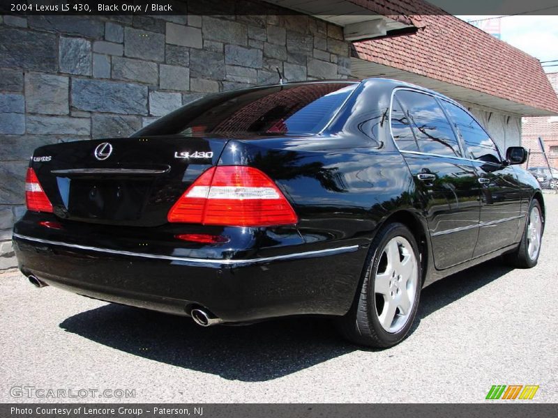 Black Onyx / Black 2004 Lexus LS 430