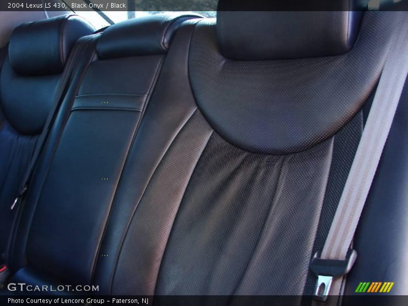 Black Onyx / Black 2004 Lexus LS 430