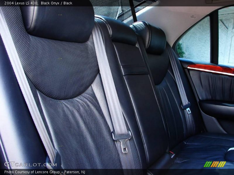 Black Onyx / Black 2004 Lexus LS 430
