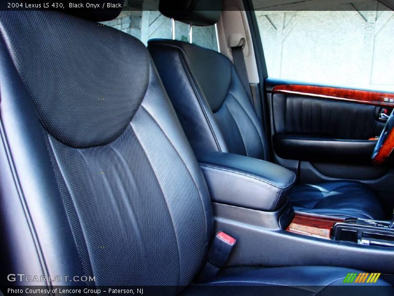 Black Onyx / Black 2004 Lexus LS 430