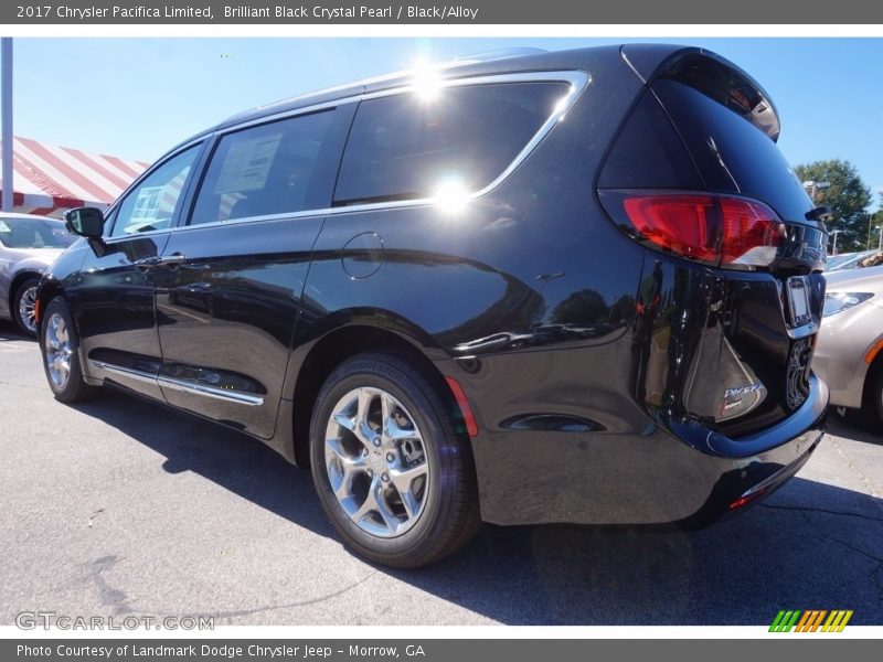 Brilliant Black Crystal Pearl / Black/Alloy 2017 Chrysler Pacifica Limited