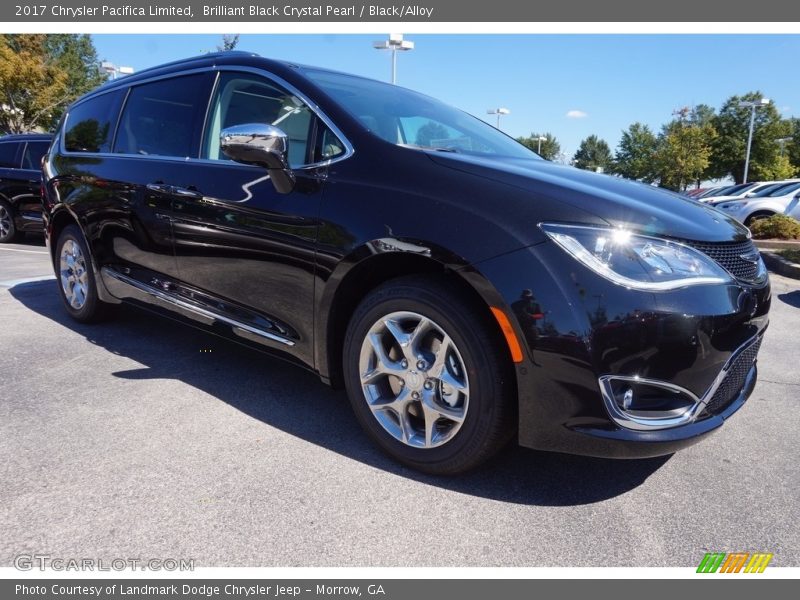 Brilliant Black Crystal Pearl / Black/Alloy 2017 Chrysler Pacifica Limited