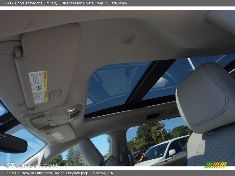 Brilliant Black Crystal Pearl / Black/Alloy 2017 Chrysler Pacifica Limited