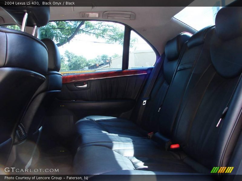 Black Onyx / Black 2004 Lexus LS 430