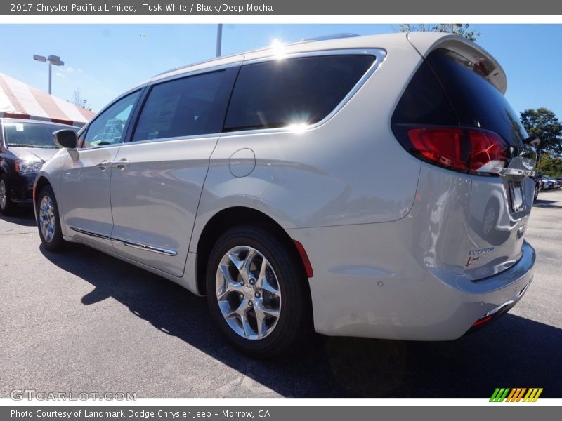 Tusk White / Black/Deep Mocha 2017 Chrysler Pacifica Limited