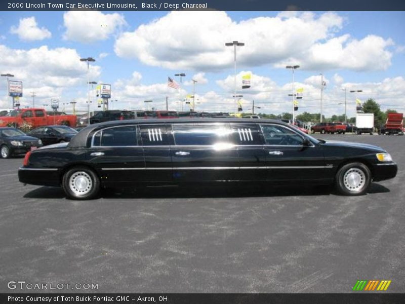 Black / Deep Charcoal 2000 Lincoln Town Car Executive Limousine