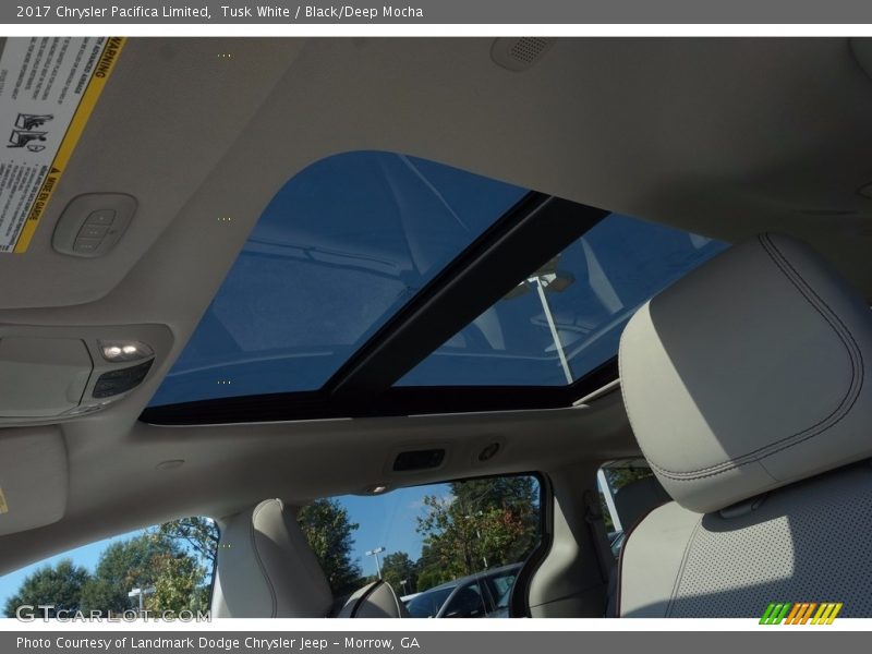 Tusk White / Black/Deep Mocha 2017 Chrysler Pacifica Limited