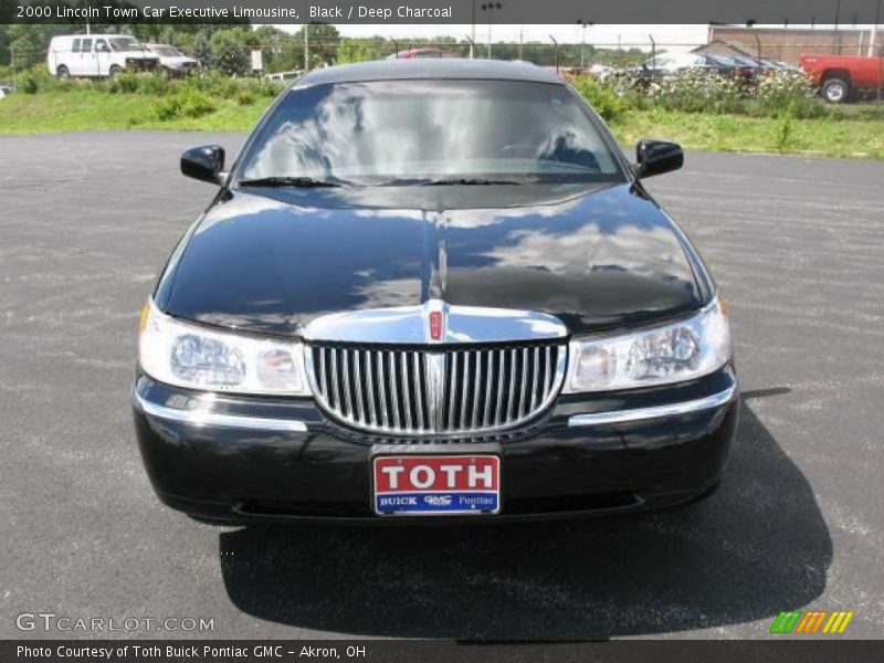 Black / Deep Charcoal 2000 Lincoln Town Car Executive Limousine