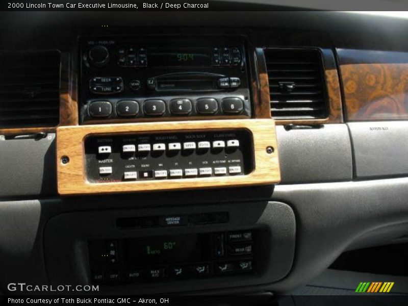 Black / Deep Charcoal 2000 Lincoln Town Car Executive Limousine