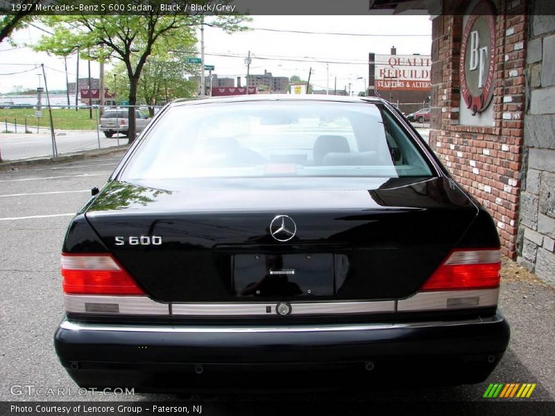 Black / Black/Grey 1997 Mercedes-Benz S 600 Sedan