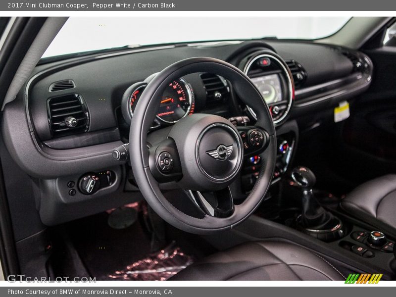 Pepper White / Carbon Black 2017 Mini Clubman Cooper