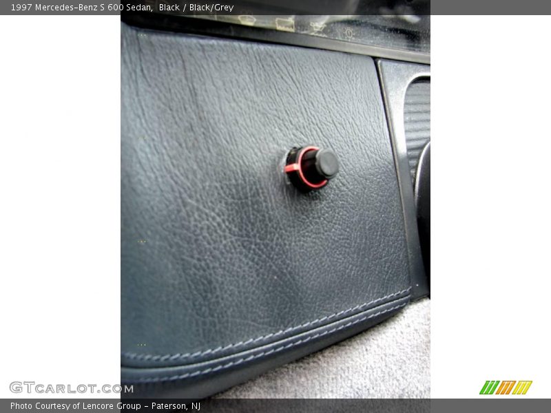 Black / Black/Grey 1997 Mercedes-Benz S 600 Sedan