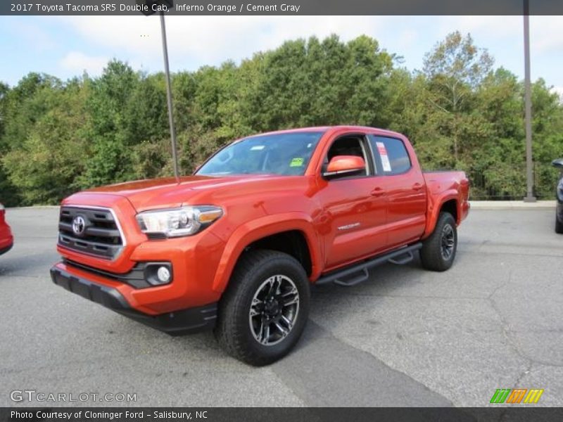 Front 3/4 View of 2017 Tacoma SR5 Double Cab