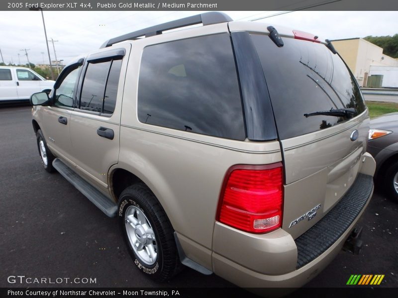 Pueblo Gold Metallic / Medium Parchment 2005 Ford Explorer XLT 4x4