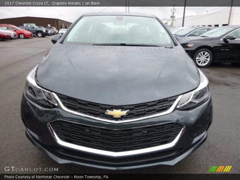 Graphite Metallic / Jet Black 2017 Chevrolet Cruze LT