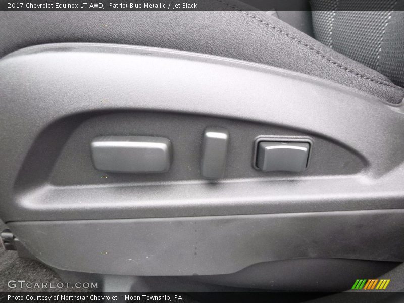 Patriot Blue Metallic / Jet Black 2017 Chevrolet Equinox LT AWD