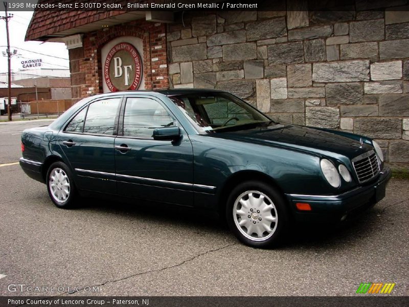 Brilliant Emerald Green Metallic / Parchment 1998 Mercedes-Benz E 300TD Sedan