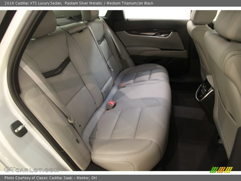 Radiant Silver Metallic / Medium Titanium/Jet Black 2016 Cadillac XTS Luxury Sedan