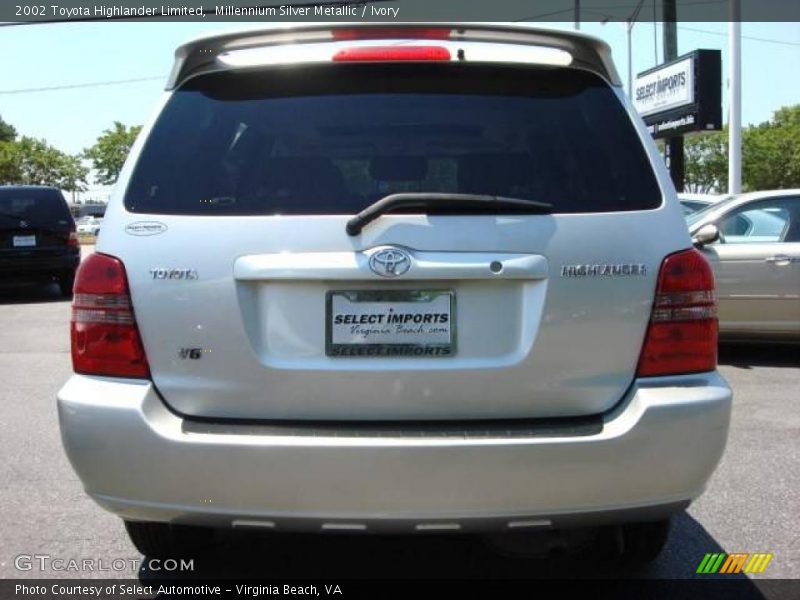 Millennium Silver Metallic / Ivory 2002 Toyota Highlander Limited
