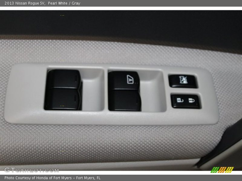 Pearl White / Gray 2013 Nissan Rogue SV