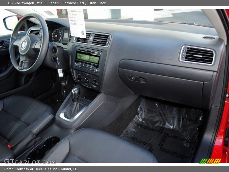 Tornado Red / Titan Black 2014 Volkswagen Jetta SE Sedan