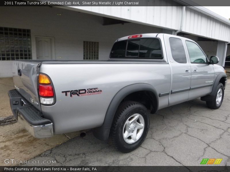 Silver Sky Metallic / Light Charcoal 2001 Toyota Tundra SR5 Extended Cab 4x4