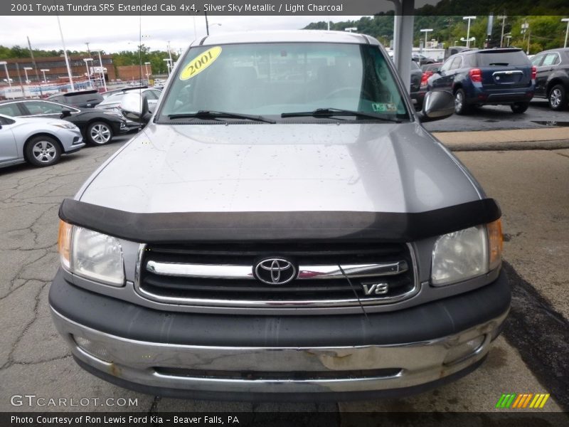 Silver Sky Metallic / Light Charcoal 2001 Toyota Tundra SR5 Extended Cab 4x4