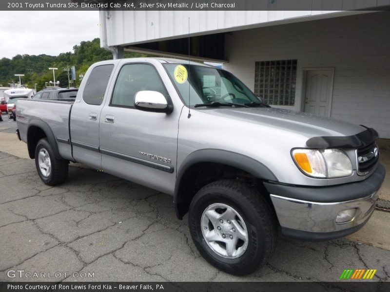 Silver Sky Metallic / Light Charcoal 2001 Toyota Tundra SR5 Extended Cab 4x4