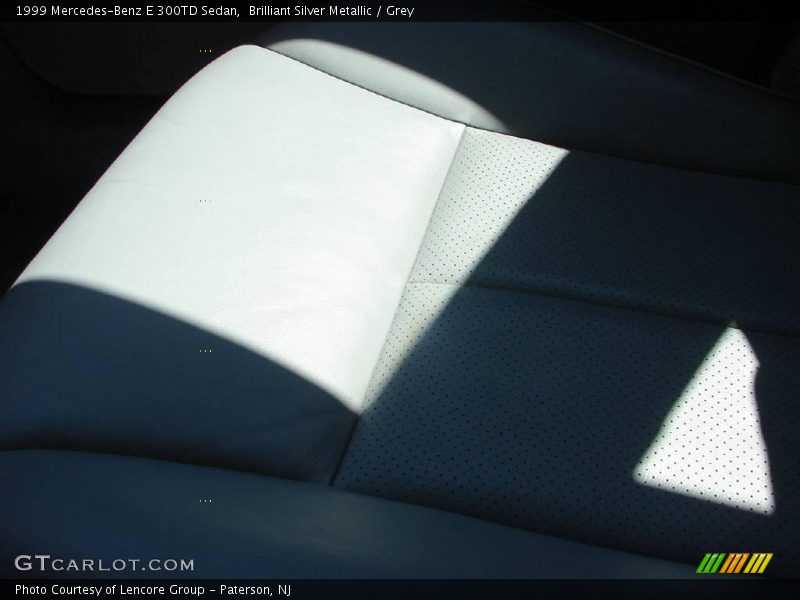 Brilliant Silver Metallic / Grey 1999 Mercedes-Benz E 300TD Sedan