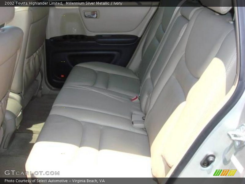 Millennium Silver Metallic / Ivory 2002 Toyota Highlander Limited