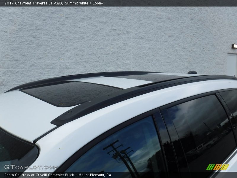 Summit White / Ebony 2017 Chevrolet Traverse LT AWD
