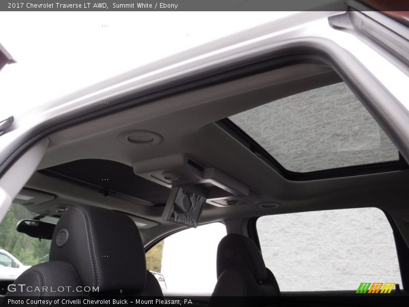 Summit White / Ebony 2017 Chevrolet Traverse LT AWD
