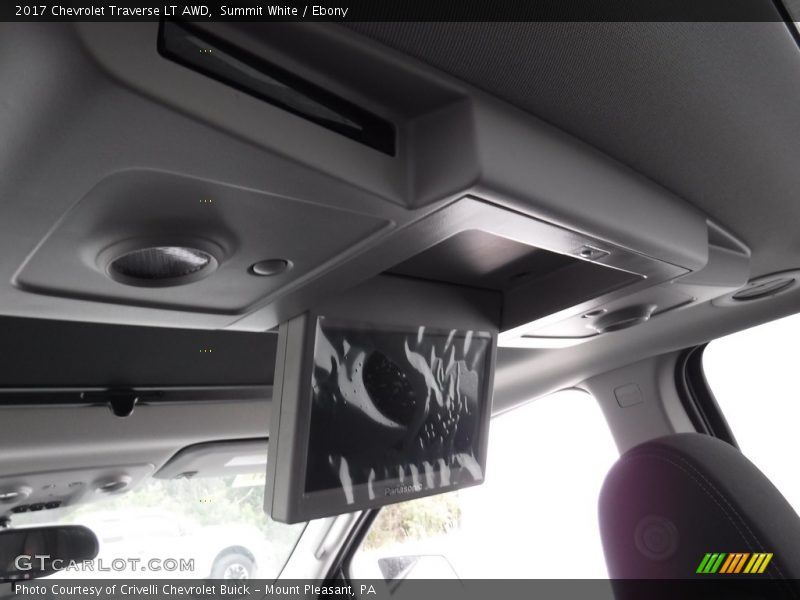 Summit White / Ebony 2017 Chevrolet Traverse LT AWD