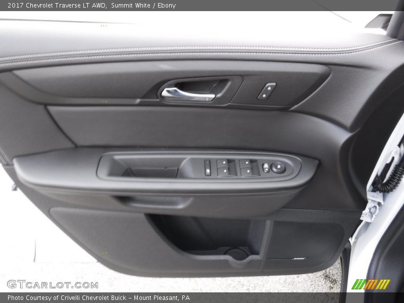 Summit White / Ebony 2017 Chevrolet Traverse LT AWD