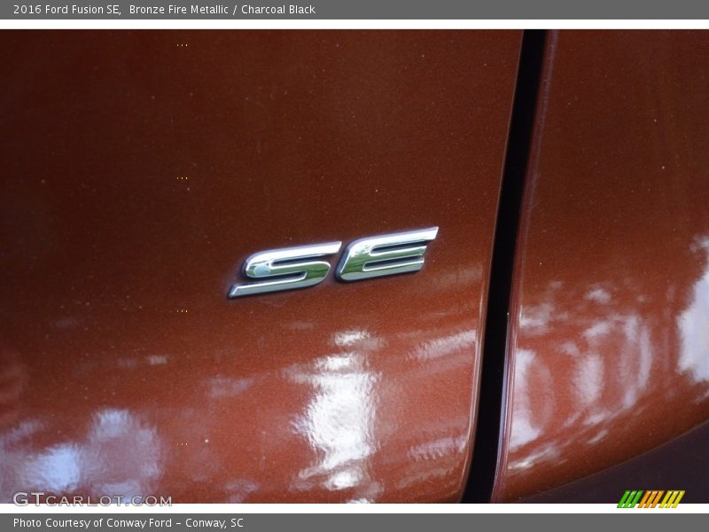 Bronze Fire Metallic / Charcoal Black 2016 Ford Fusion SE