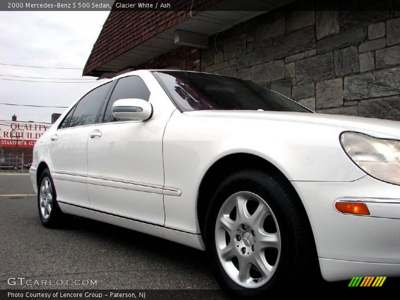 Glacier White / Ash 2000 Mercedes-Benz S 500 Sedan